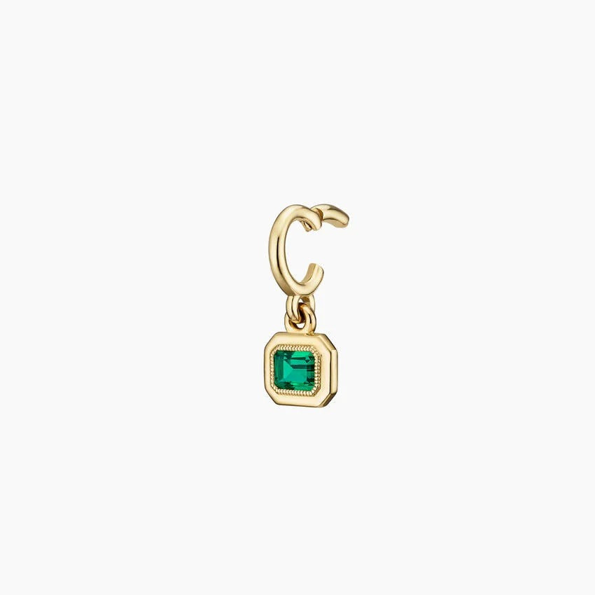 Rectangular Emerald Pendant in 14K Yellow Gold